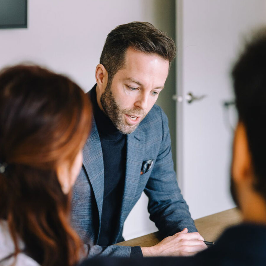Consultation avec un courtier immobilier